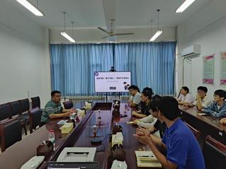 欧冠官网举办考研学生座谈会